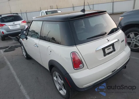 2005 Mini Cooper from USA, damaged, VIN WMWRC33595TJ69198